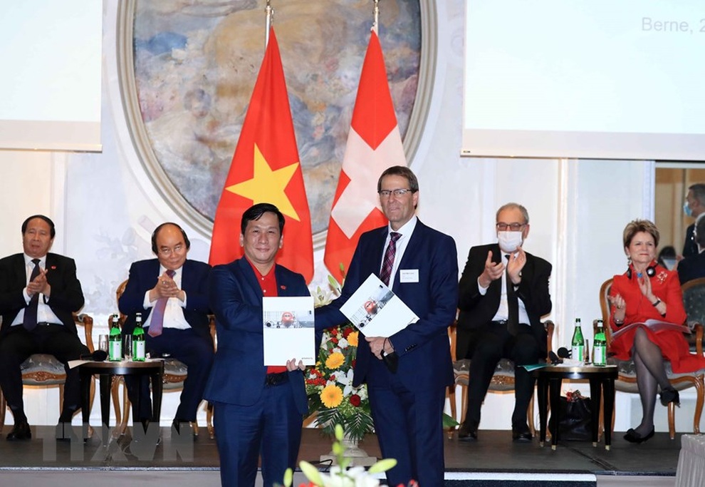 Tổng thống Thụy Sỹ: Không dưới 70 triệu Franc sắp được rót vào Việt Nam - 4 Tổng thống Thụy Sỹ: Không dưới 70 triệu Franc sắp được rót vào Việt Nam - 4