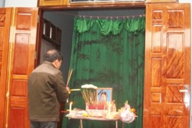 Cán bộ y tế bị đâm chết vì... mâu thuẫn trên sân bóng chuyền