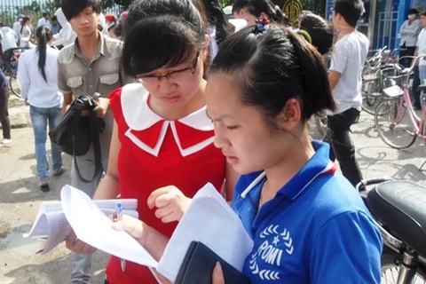 Sẽ có 2 mức điểm sàn ĐH, CĐ 2013