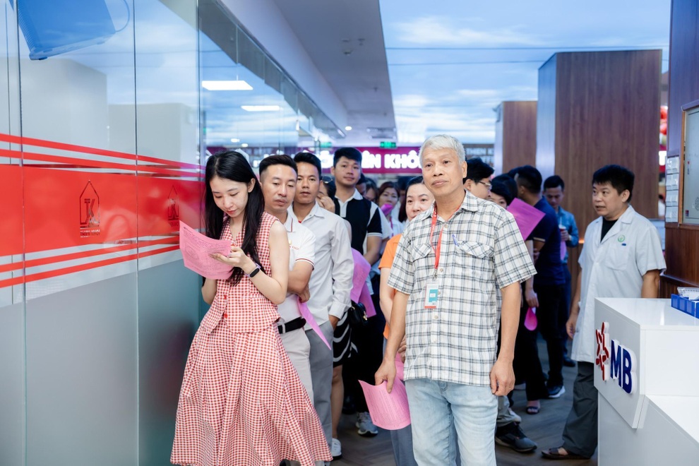Bệnh viện Hữu Nghị Việt Đức tiếp nhận hàng nghìn đơn vị máu từ chương trình Trái tim Thiên Khôi - 3 Bệnh viện Hữu Nghị Việt Đức tiếp nhận hàng nghìn đơn vị máu từ chương trình Trái tim Thiên Khôi - 3