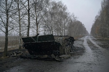 Sân bay bí ẩn tập kết vũ khí chuyển vào vùng chiến sự Ukraine