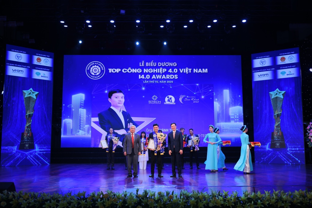 S-TECH nhận 2 giải thưởng tại I4.0 Awards 2025 - 3 S-TECH nhận 2 giải thưởng tại I4.0 Awards 2025 - 3