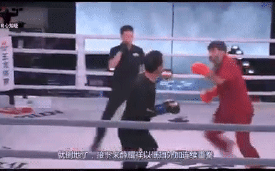 Hài hước vụ hai cao thủ võ Trung Quốc thượng đài như... trẻ con đánh nhau - 1 Hài hước vụ hai cao thủ võ Trung Quốc thượng đài như... trẻ con đánh nhau - 1