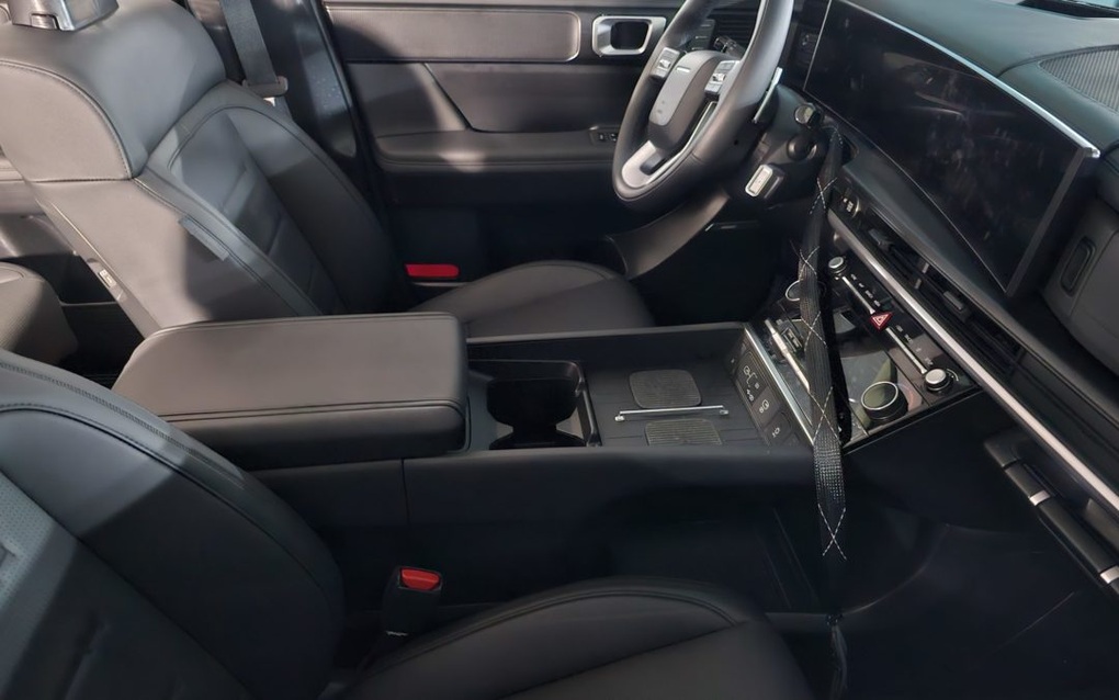 Cận cảnh nội thất Hyundai Santa Fe 2024 ngoài đời thực - 8 Cận cảnh nội thất Hyundai Santa Fe 2024 ngoài đời thực - 8