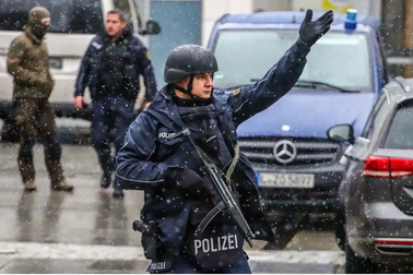 Cảnh sát Đức giải cứu con tin tại chợ Giáng sinh