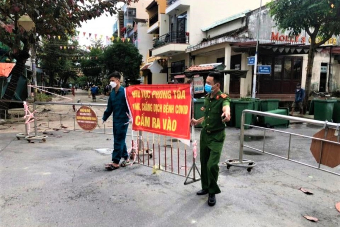 Hội An tri ân, tôn vinh những người hùng tuyến đầu chống dịch - 4 Hội An tri ân, tôn vinh những người hùng tuyến đầu chống dịch - 4