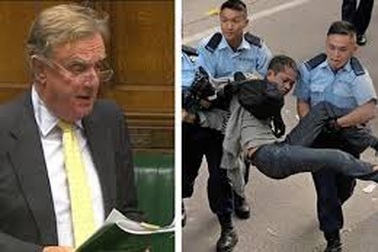 Anh-Trung leo thang căng thẳng vì vấn đề Hồng Kông