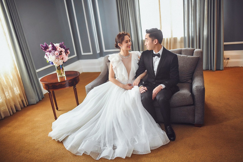 Sự thật về cuộc hôn nhân ngắn ngủi và nhiều tủi hờn của Chung Hân Đồng - 1 Sự thật về cuộc hôn nhân ngắn ngủi và nhiều tủi hờn của Chung Hân Đồng - 1