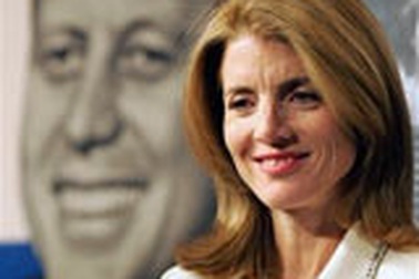Caroline Kennedy tỏ rõ tham vọng thế chỗ bà Hillary