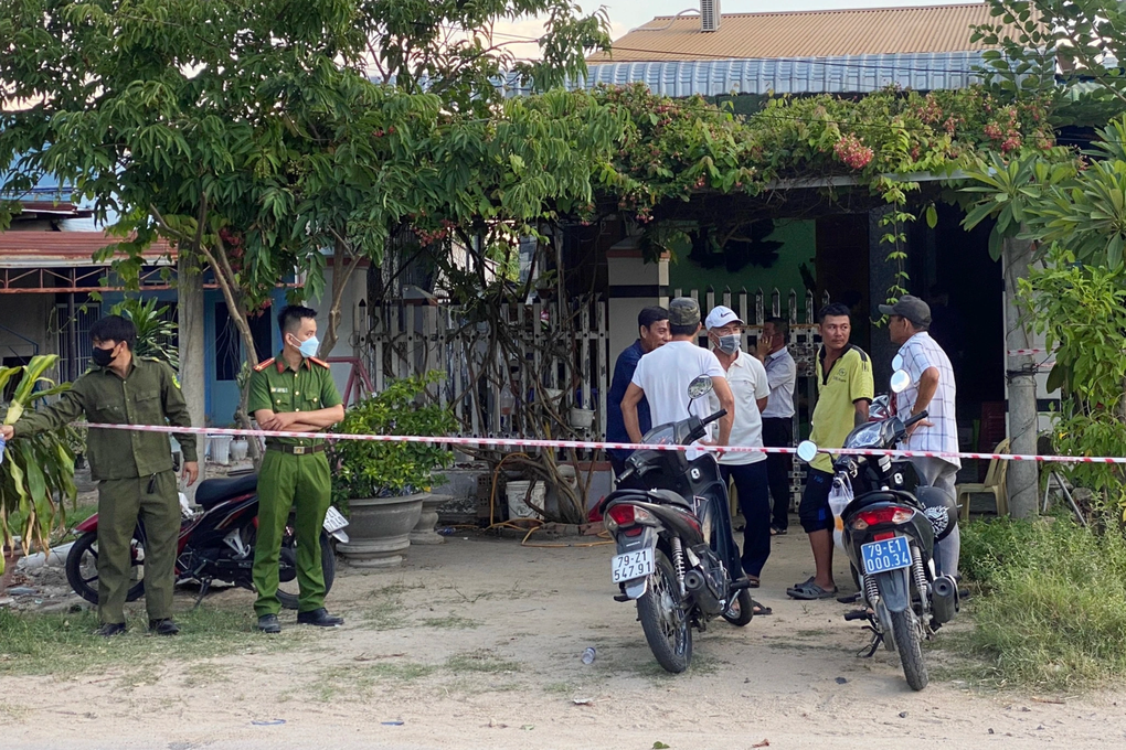 Vụ 4 mẹ con tử vong ở Khánh Hòa: Khởi tố người chồng tội giết người - 2 Vụ 4 mẹ con tử vong ở Khánh Hòa: Khởi tố người chồng tội giết người - 2