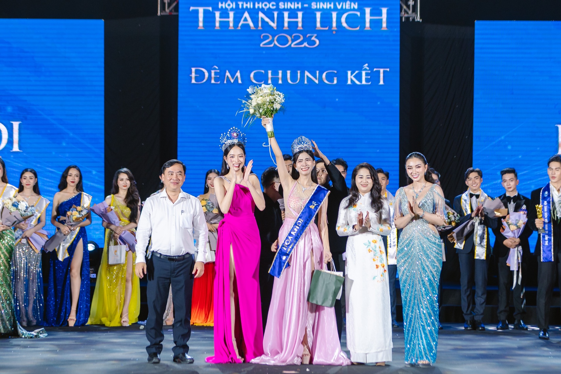 Lộ diện hoa khôi thanh lịch Cần Thơ 2023, đoạt vương miện 350 triệu đồng - 1 Lộ diện hoa khôi thanh lịch Cần Thơ 2023, đoạt vương miện 350 triệu đồng - 1