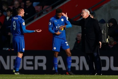 HLV Ranieri mất việc vì bị học trò “đâm sau lưng”?