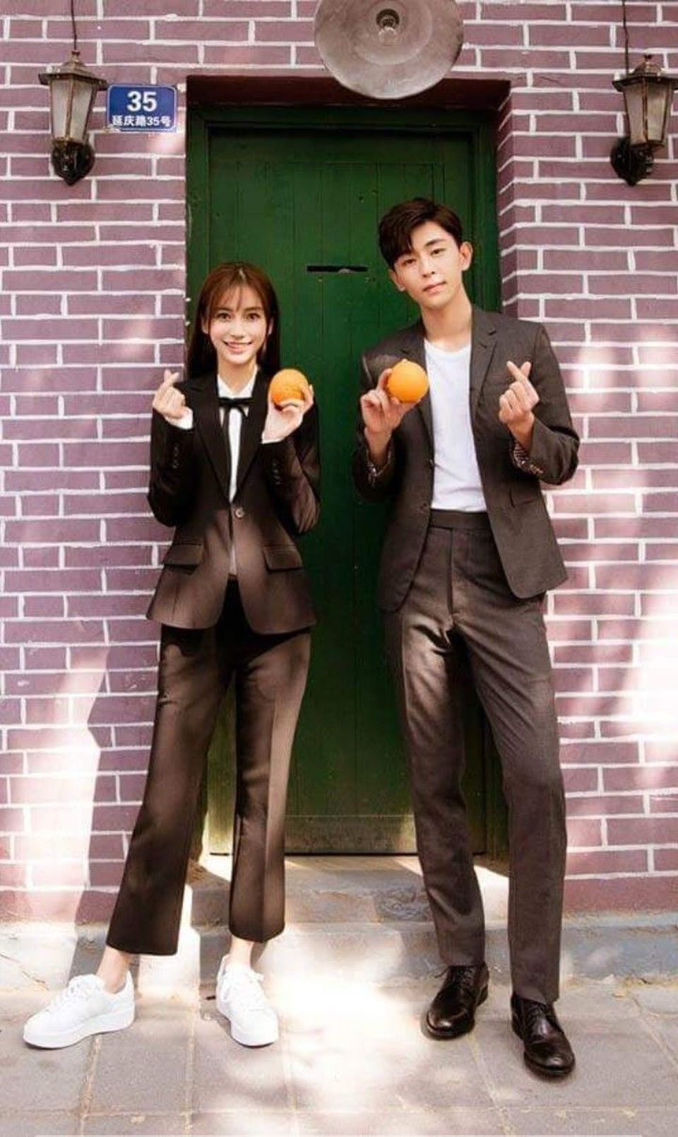 Xôn xao tin đồn Angelababy đi du lịch cùng Đặng Luân - 4 Xôn xao tin đồn Angelababy đi du lịch cùng Đặng Luân - 4