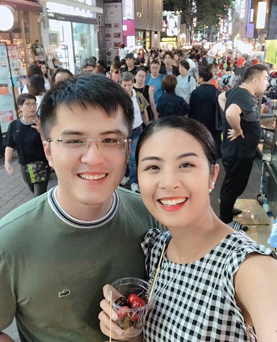 Bạn trai Hoa hậu Ngọc Hân công khai đăng ảnh đôi cùng bạn gái - 5 Bạn trai Hoa hậu Ngọc Hân công khai đăng ảnh đôi cùng bạn gái - 5
