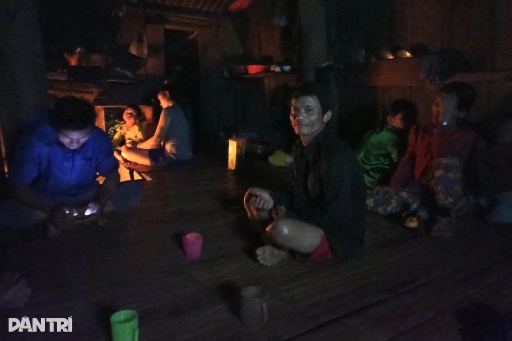 Hơn 1.000 người dân sống cảnh nhiều không: Bộ Nội vụ hướng dẫn giải quyết - 2 Hơn 1.000 người dân sống cảnh nhiều không: Bộ Nội vụ hướng dẫn giải quyết - 2
