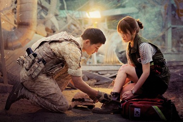 Biên kịch của phim “Hậu duệ mặt trời” xuất sắc nhất Hàn Quốc