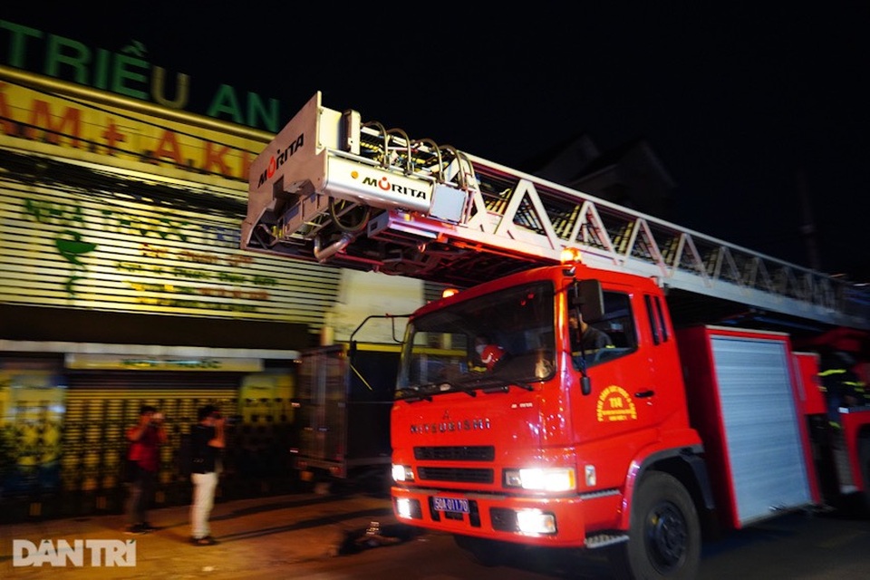 Hiện trường vụ cháy làm 8 người tử vong thương tâm ở TP HCM - 3 Hiện trường vụ cháy làm 8 người tử vong thương tâm ở TP HCM - 3