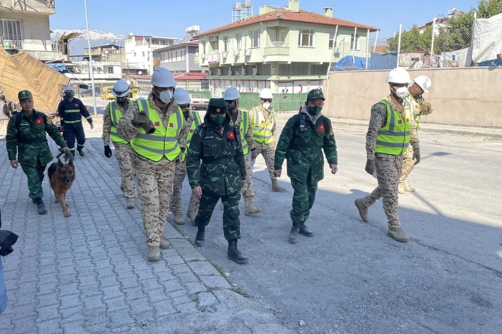 Công binh Việt Nam điều chó nghiệp vụ vào sâu khu vực đổ nát tại Thổ Nhĩ Kỳ - 6 Công binh Việt Nam điều chó nghiệp vụ vào sâu khu vực đổ nát tại Thổ Nhĩ Kỳ - 6