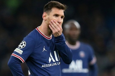 Lionel Messi bị chỉ trích thậm tệ vì… chỉ giỏi đi bộ