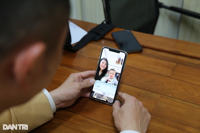 Đêm giao thừa ngoài đường của những chiến sĩ CSGT Hà Nội - 3 Đêm giao thừa ngoài đường của những chiến sĩ CSGT Hà Nội - 3