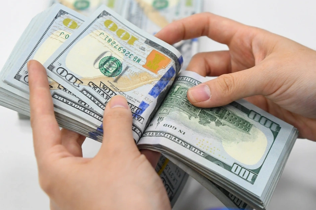 Vàng giảm giá, USD tăng sau báo cáo việc làm của Mỹ - 2 Vàng giảm giá, USD tăng sau báo cáo việc làm của Mỹ - 2
