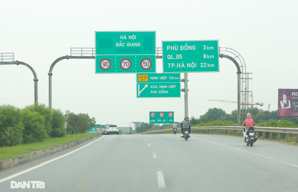 Cái bắt tay ma mãnh qua mặt CSGT của các nhà xe trên tuyến cao tốc - 11 Cái bắt tay ma mãnh qua mặt CSGT của các nhà xe trên tuyến cao tốc - 11