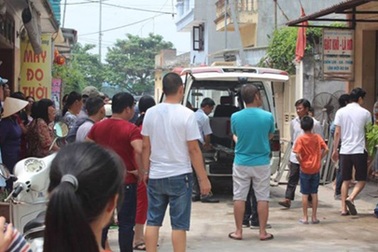 Công an xã giết người vì thùng rau trên sân thượng