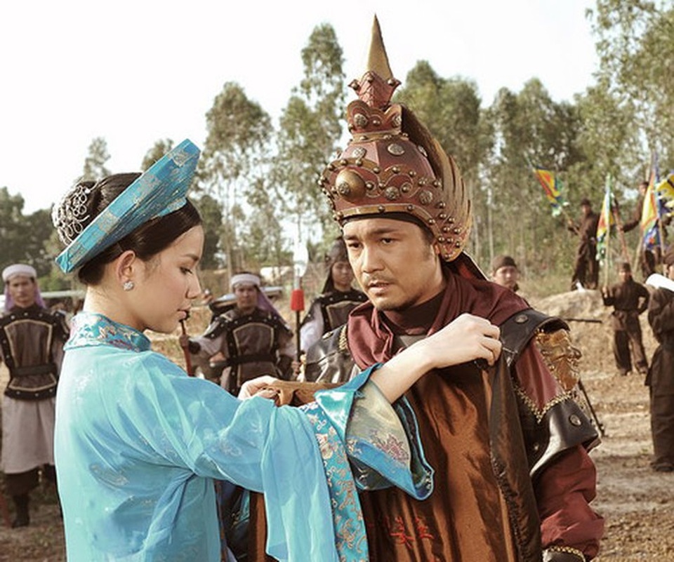 Chuyện hai Hoa hậu được NSND Lý Huỳnh chọn đóng “tri kỷ” của Lý Hùng - 4 Chuyện hai Hoa hậu được NSND Lý Huỳnh chọn đóng “tri kỷ” của Lý Hùng - 4