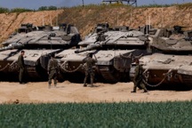 Israel đổ bộ, tấn công trở lại Gaza