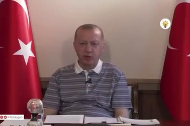 Tổng thống Thổ Nhĩ Kỳ ngủ gật khi phát biểu