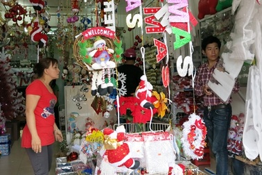 Hàng thì nhiều mà chả mấy ai mua