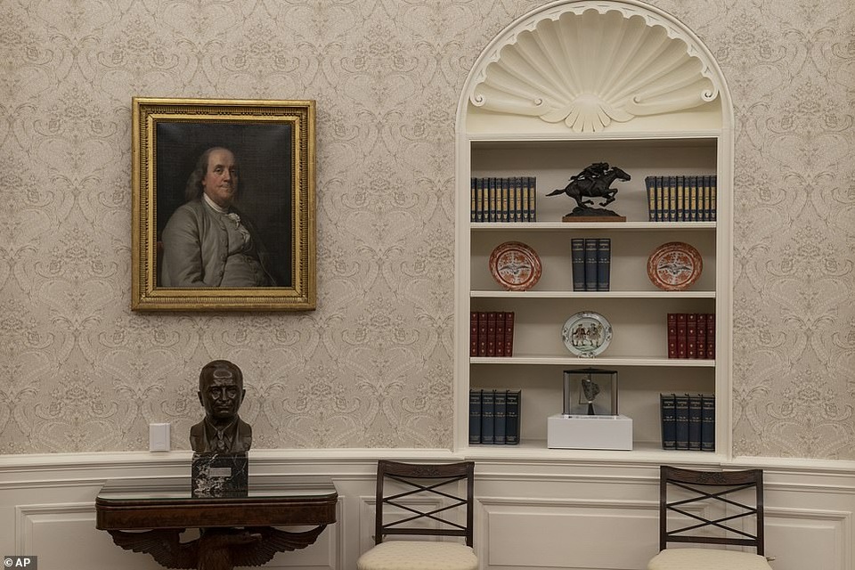 Ẩn ý của ông Biden qua cách bố trí căn phòng đầu não ở Nhà Trắng - 7 Ẩn ý của ông Biden qua cách bố trí căn phòng đầu não ở Nhà Trắng - 7
