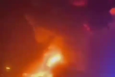 Trúng rocket từ Gaza, bể trữ dầu Israel nổ như "cầu lửa"