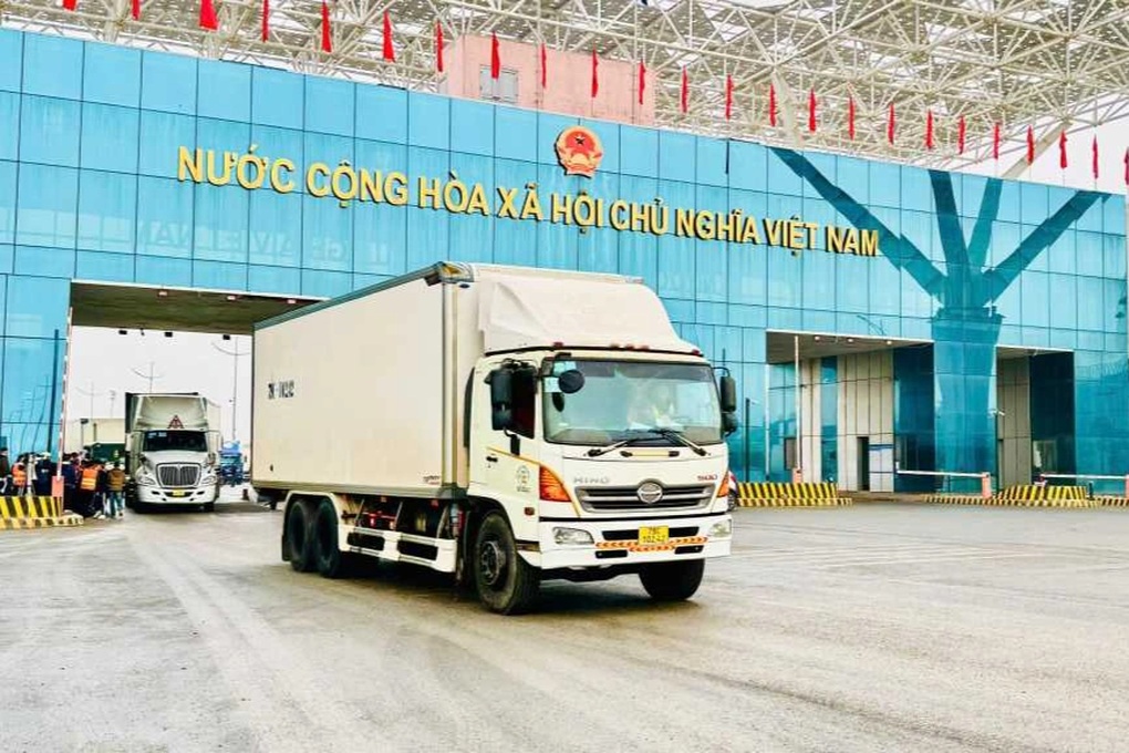 Hơn 750 tấn hàng hóa được xuất khẩu tại Cửa khẩu cầu Bắc Luân II - 1 Hơn 750 tấn hàng hóa được xuất khẩu tại Cửa khẩu cầu Bắc Luân II - 1
