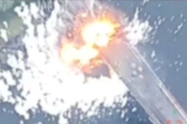 Ukraine xác nhận dùng bom lượn của Mỹ để phá cầu ở Nga