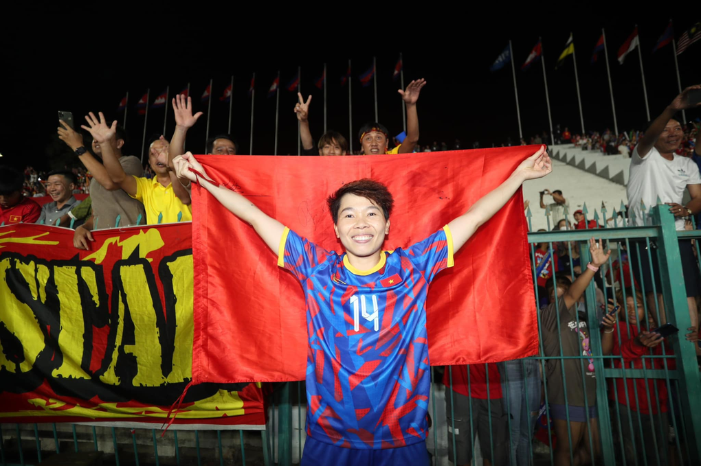 Kim Thanh - lá chắn thép cản phá thành công quả penalty của đội tuyển Mỹ - 6 Kim Thanh - lá chắn thép cản phá thành công quả penalty của đội tuyển Mỹ - 6