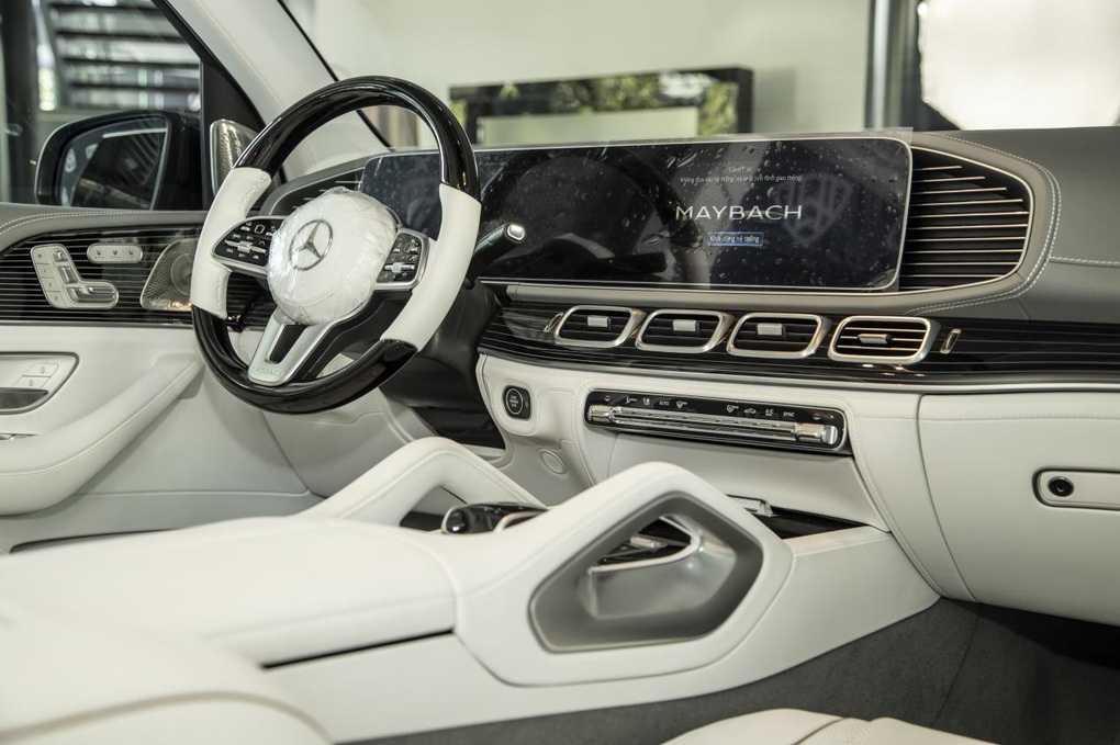 Khám phá SUV siêu sang độc nhất Việt Nam, giá tầm 15 tỷ đồng và đã có chủ - 7 Khám phá SUV siêu sang độc nhất Việt Nam, giá tầm 15 tỷ đồng và đã có chủ - 7