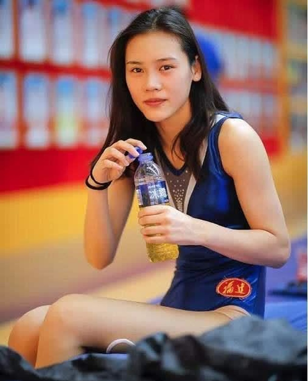 Nhan sắc quyến rũ của nữ thần thể dục Trung Quốc Liu Lingling - 6 Nhan sắc quyến rũ của nữ thần thể dục Trung Quốc Liu Lingling - 6