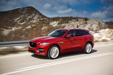 Jaguar F-PACE - Kẻ thay đổi cuộc chơi