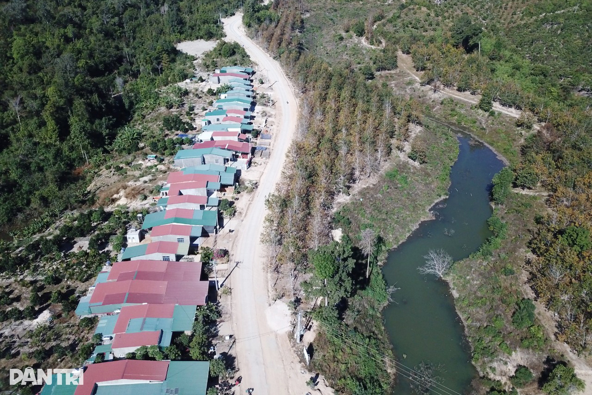Tay trắng lên núi, người miền Tây dựng làng chài, đổi vận ở lòng hồ Sê San - 3 Tay trắng lên núi, người miền Tây dựng làng chài, đổi vận ở lòng hồ Sê San - 3