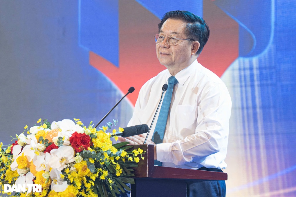 Báo chí phải là lực lượng tiên phong lan tỏa những giá trị tốt đẹp - 3 Báo chí phải là lực lượng tiên phong lan tỏa những giá trị tốt đẹp - 3