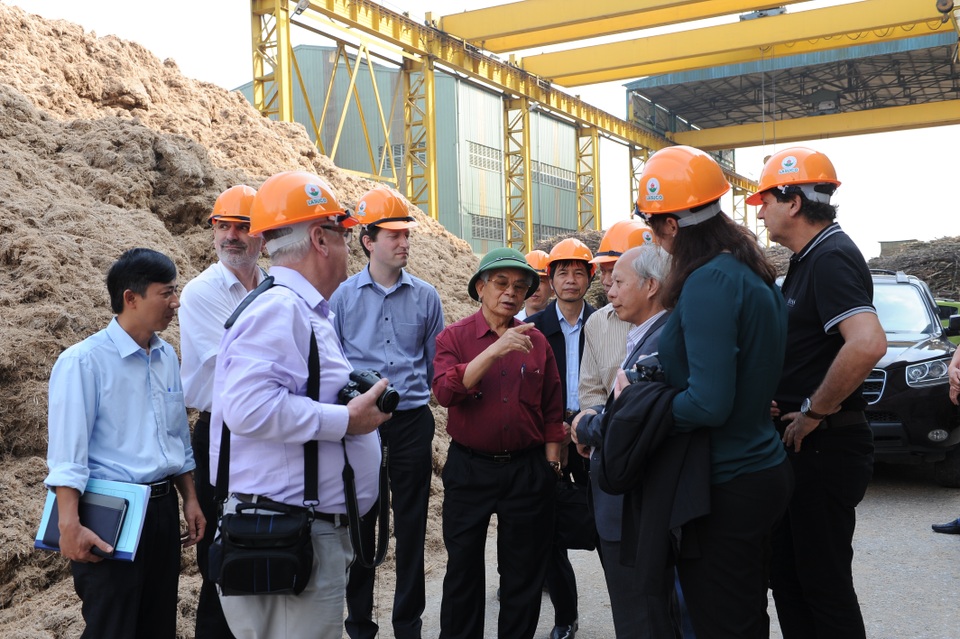 Biến phế phụ phẩm nông nghiệp thành vật liệu hữu cơ có giá trị cao - 1 Biến phế phụ phẩm nông nghiệp thành vật liệu hữu cơ có giá trị cao - 1