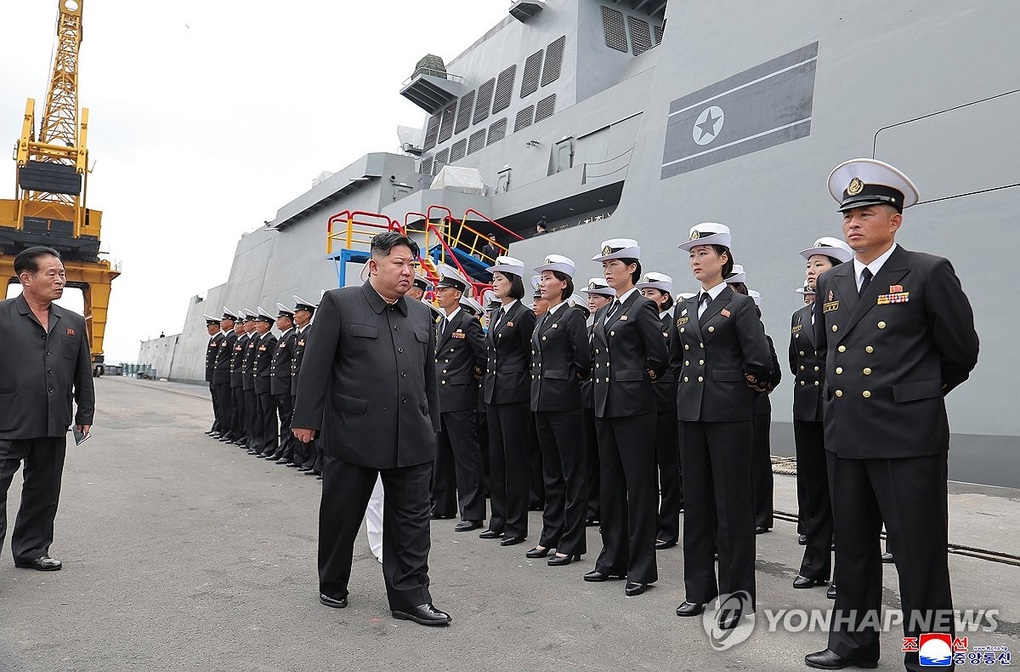 Ông Kim Jong-un lệnh mở rộng năng lực vũ khí hạt nhân Triều Tiên - 1 Ông Kim Jong-un lệnh mở rộng năng lực vũ khí hạt nhân Triều Tiên - 1