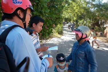 Bắt đối tượng có “hành động lạ” với học sinh 
