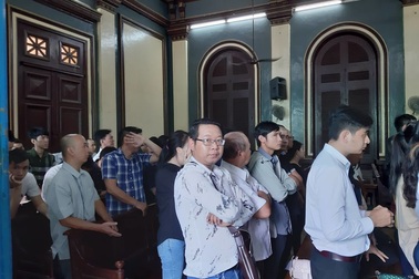 Sòng bạc ẩn nấp trong khách sạn 3 sao ở trung tâm Sài Gòn