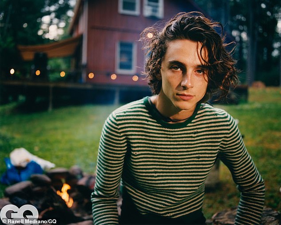 Timothée Chalamet xấu hổ vì lộ ảnh thân mật với ái nữ nhà Johnny Depp - 1 Timothée Chalamet xấu hổ vì lộ ảnh thân mật với ái nữ nhà Johnny Depp - 1