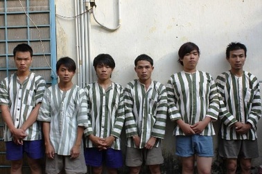 Bắt nhóm côn đồ chém dã man thiếu nữ tại quán nhậu