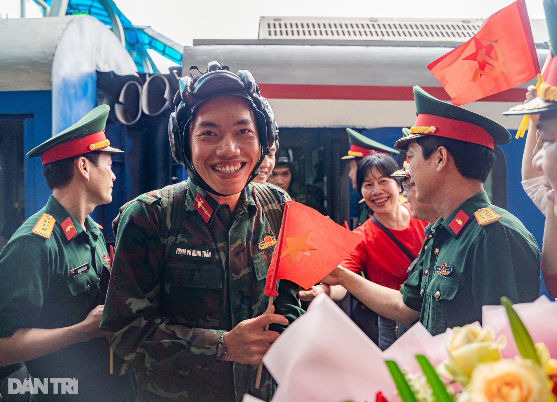 Rạng rỡ gương mặt chiến sĩ tham gia diễu binh, diễu hành trở về Thủ đô - 5 Rạng rỡ gương mặt chiến sĩ tham gia diễu binh, diễu hành trở về Thủ đô - 5