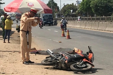 Thanh niên 16 tuổi lái xe gây tai nạn, người giao xe cũng bị khởi tố