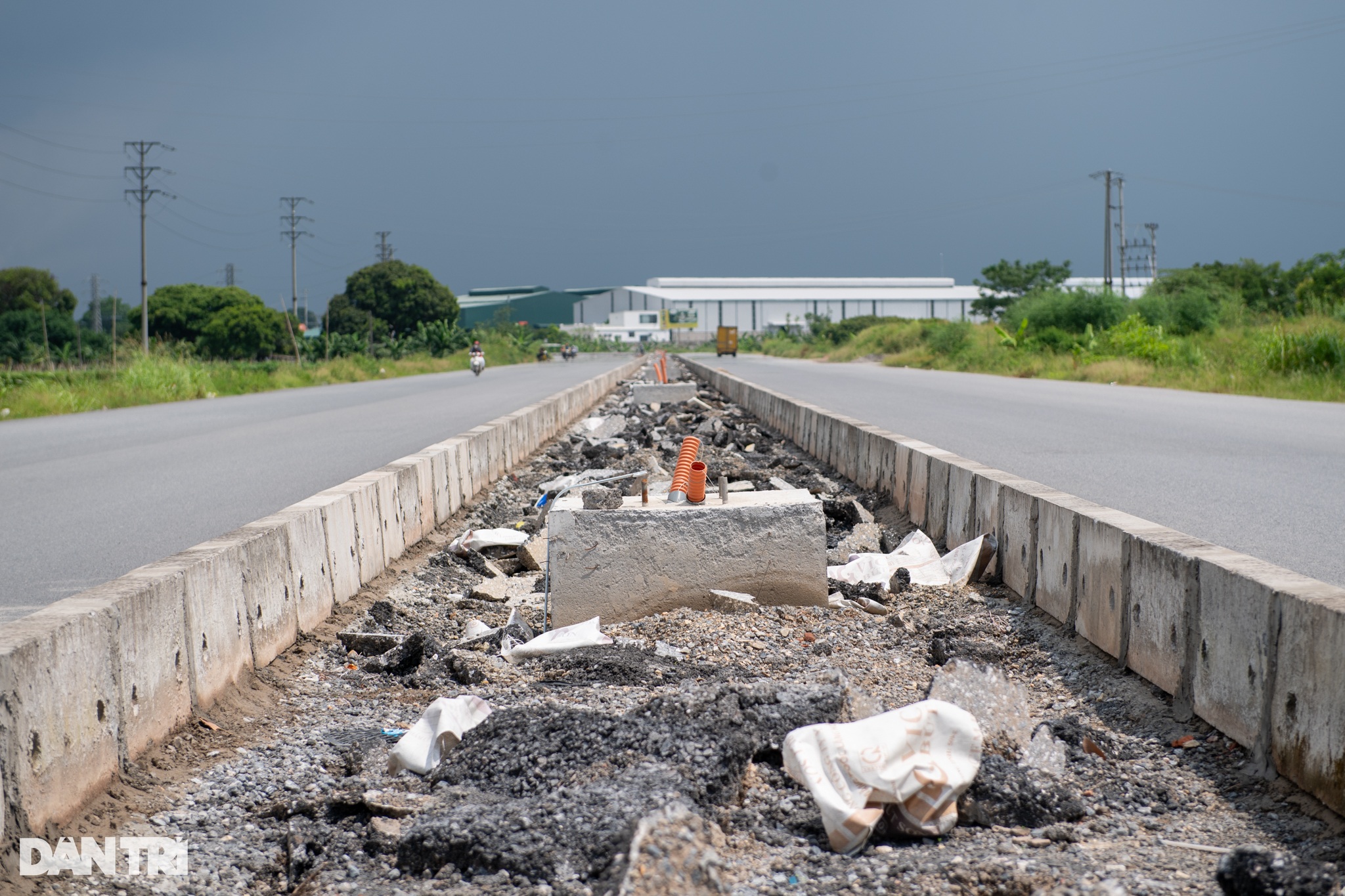 View - Tuyến đường liên tỉnh Hà Nội - Hưng Yên gần 3.000 tỷ đồng dần thành hình | Báo Dân trí